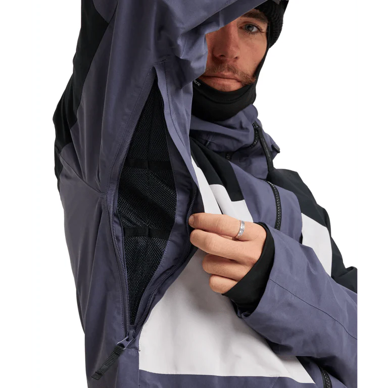 Altostratus Street Gore-Tex Bib Snowboard Pants - Image 10