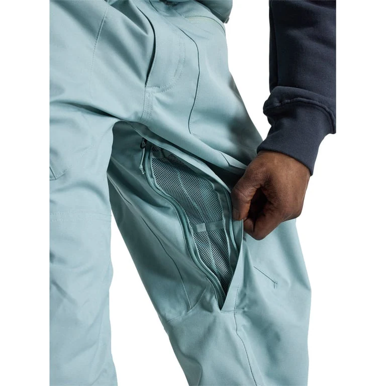 Reserve 2L Bib Snowboard Pants - Short - Image 12