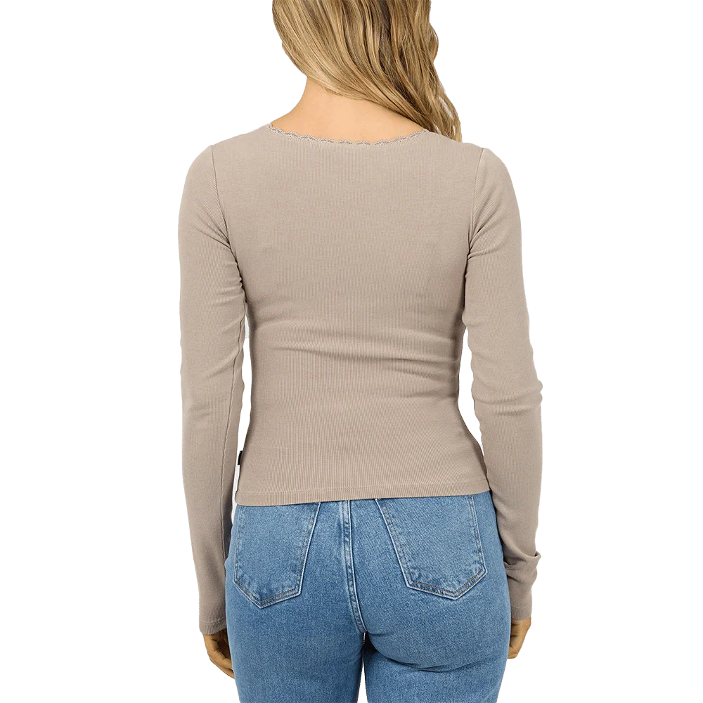 Washed Rib Scoop Neck L/S Tee - Womens - Image 15